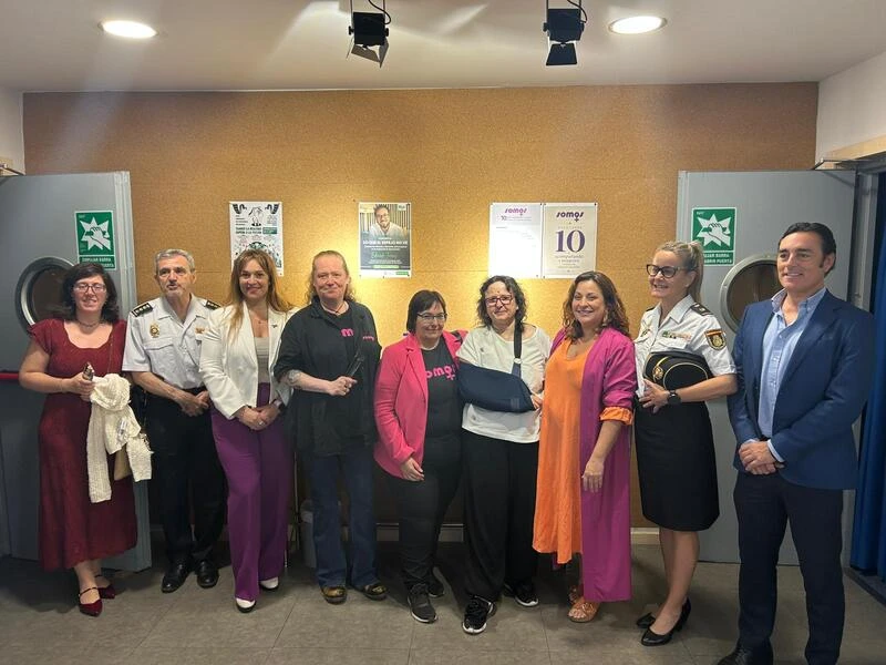 Fotografía de grupo en el X Aniversario de Somos Más Mujeres Sobrevivientes, celebrado en Zaragoza